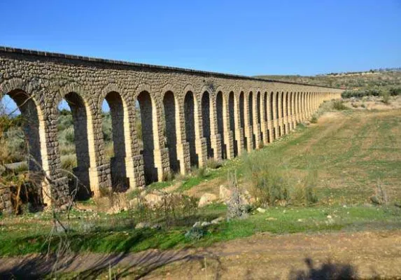 72. Acueducto de Catalina