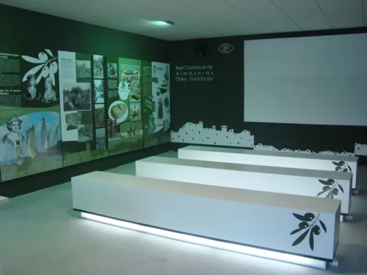 Centro de Interpretación de Valdepeñas de Jaén. Almazaras oleoturísticas