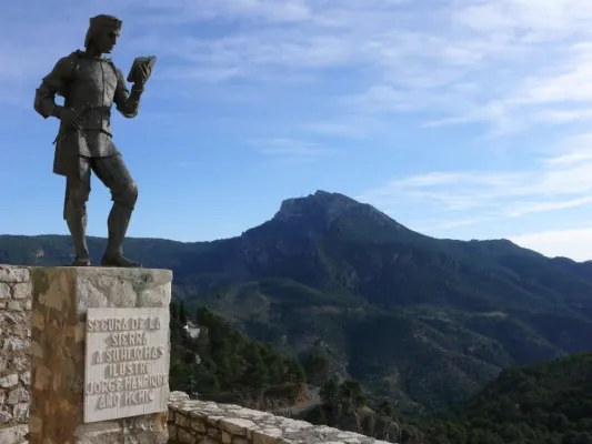 Monumento a Jorge Manrique