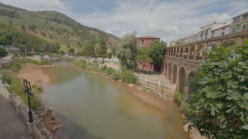 Puente sobre río Guadalimar