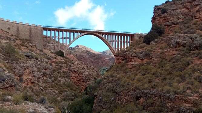 Puente del río Turrilla
