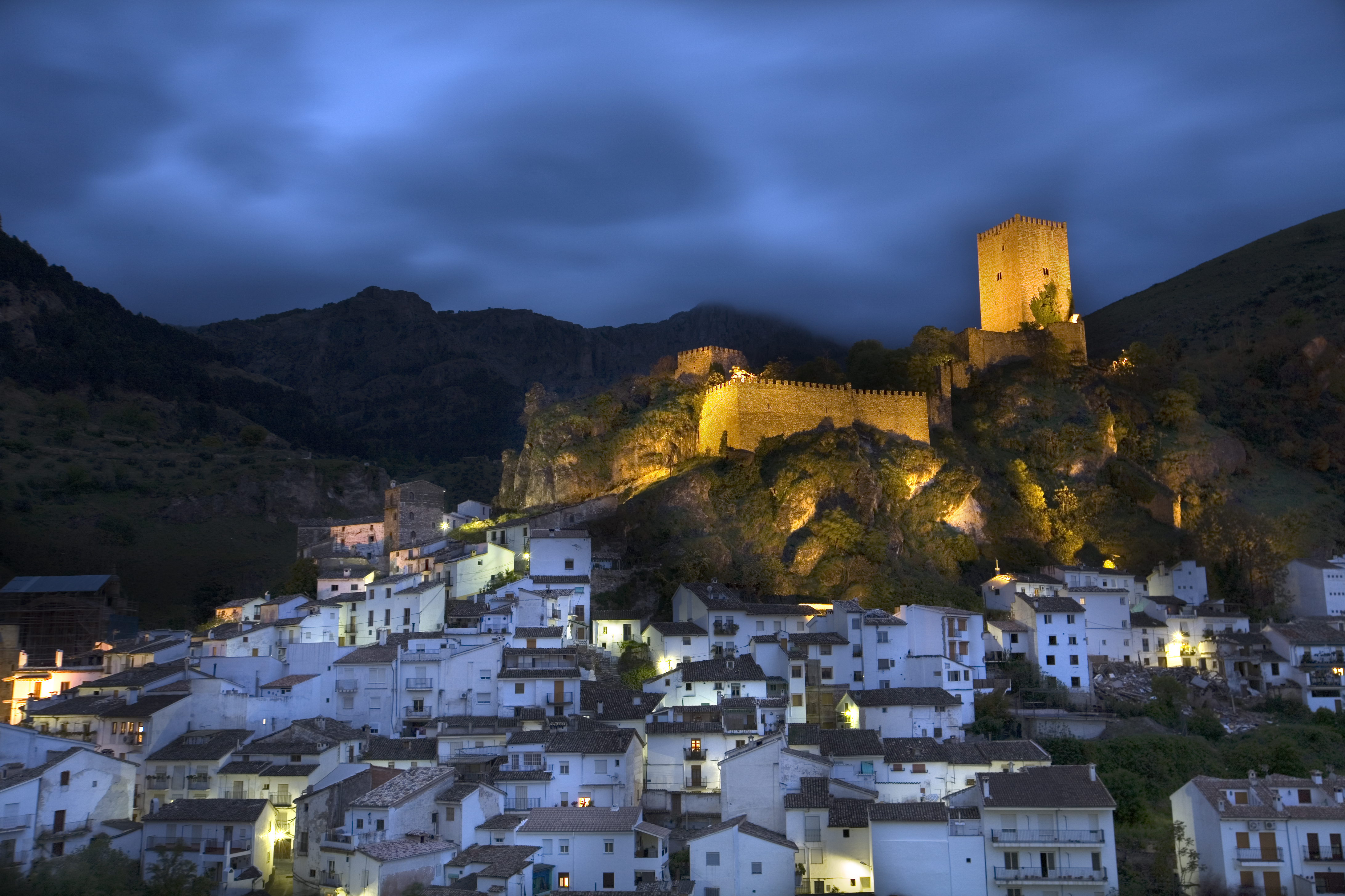 Panorámica nocturna Cazorla