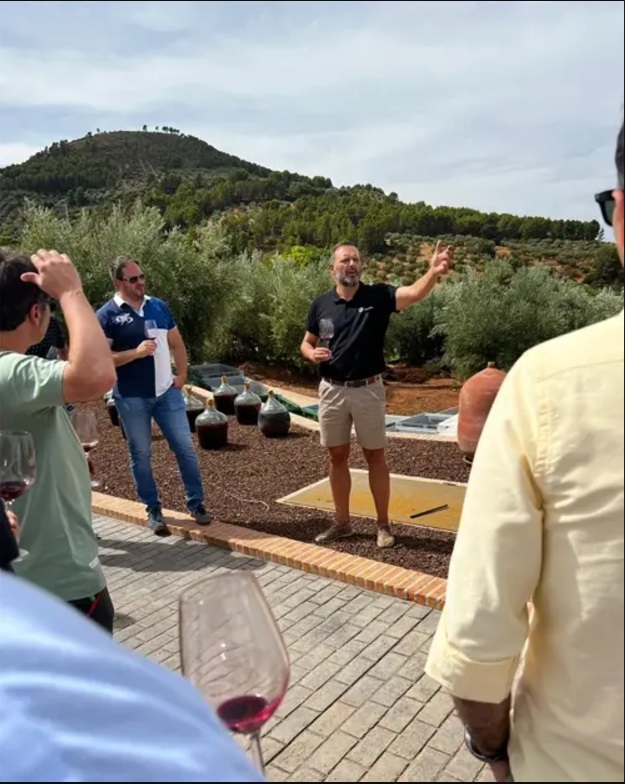 Visita a bodega bio Pedro Olivares en Segura de la Sierra
