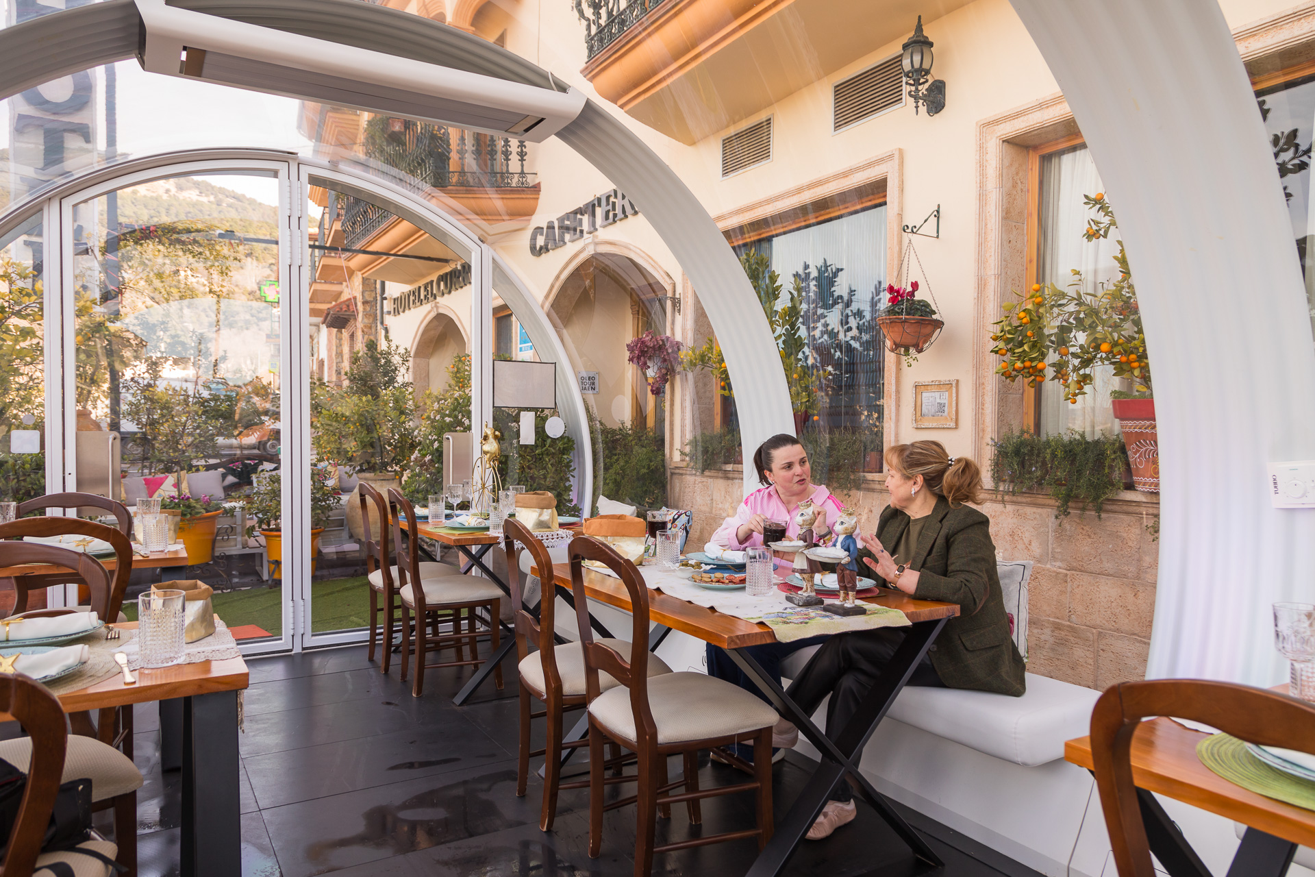 Disfrutando del menú degustación del Hotel El Curro