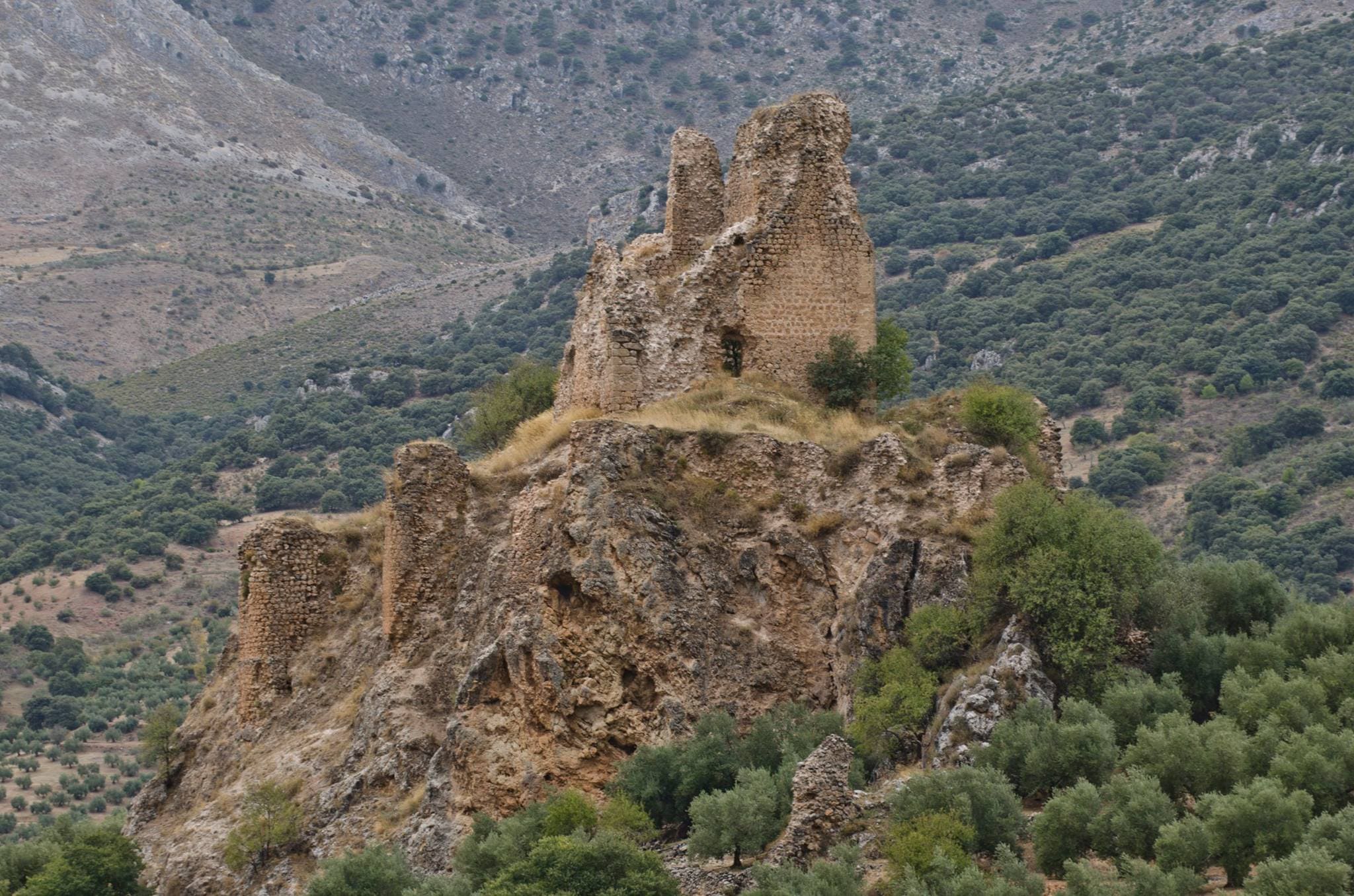 primer plano de las ruinas del castillo de Bélmez