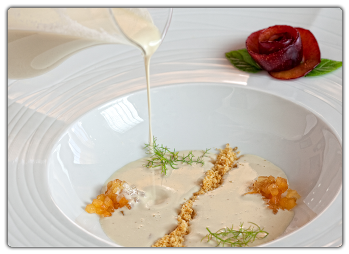 This dish brings together all the different flavours of the landscape of the Natural Park: the local mountain orchard fruits that are becoming increasingly scarce, such as the 