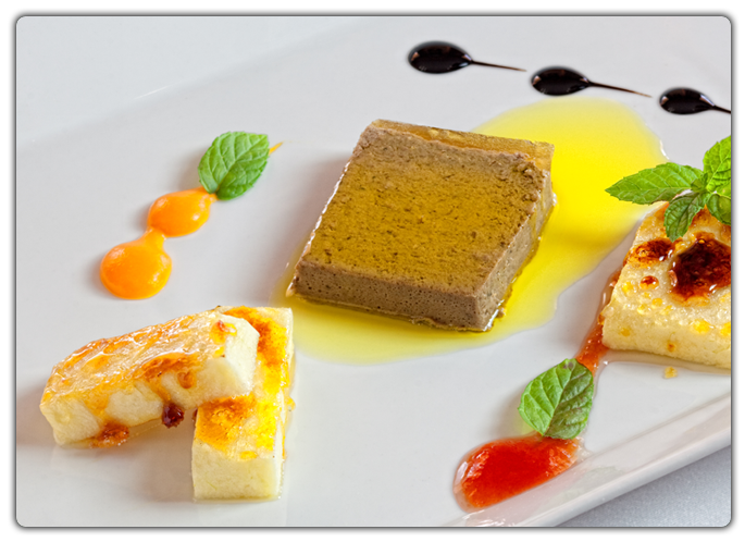 El cordero segureño es uno de los tesoros culinarios, no sólo del Parque Natural, sino de Andalucía. Cada está más valorado por la importante labor que está desarrollando la asociación de ganaderos que han constituido la Indicación Geográfica Protegida Cordero de las Sierras de Segura y la Sagra, además de otros ganaderos, que dentro y fuera del parque están realizando una crianza ecológica de esta cabaña ganadera autóctona.  Este paté es una novedad, pues se elabora con los hígados del cordero. En la provincia de Jaén hay otros patés de reconocido prestigio, como el perdiz. El de cordero viene a completar esta lista.  La forma más frecuente de encontrar el cordero será al horno o incorporado en otros platos tradicionales.