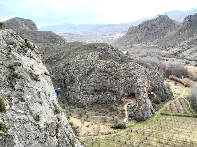 Vías de escalada en Peña Castillo