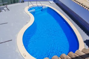 PISCINA.jpg