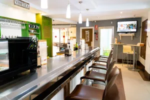 29-bar-cafeteria-png